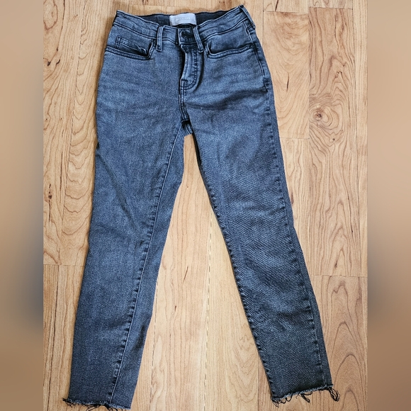 Everlane Jeans Mid Rise Black Wash Raw Hem Ankle Skinny Denim Size 25 - Picture 1 of 8